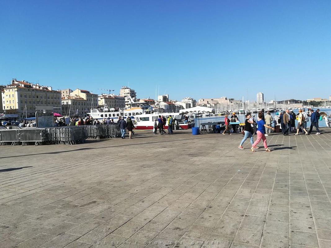003- Marseille Vieux-Port.jpg - dav